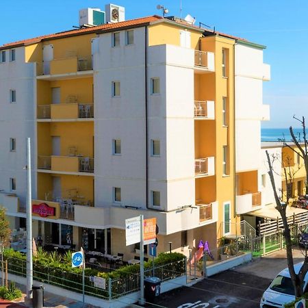 Hotel Imperiale Riccione Esterno foto