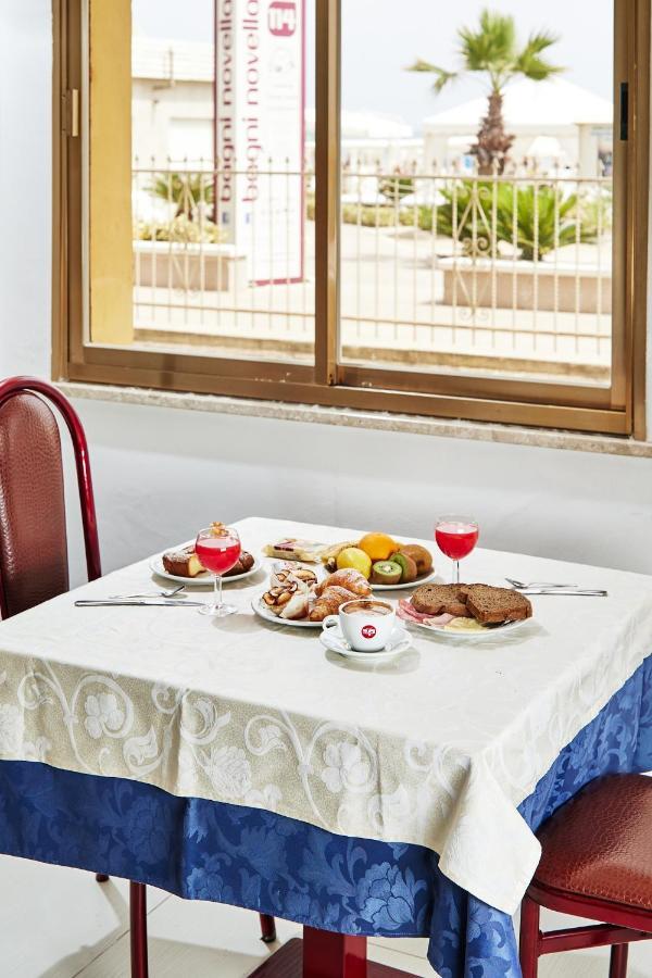 Hotel Imperiale Riccione Esterno foto