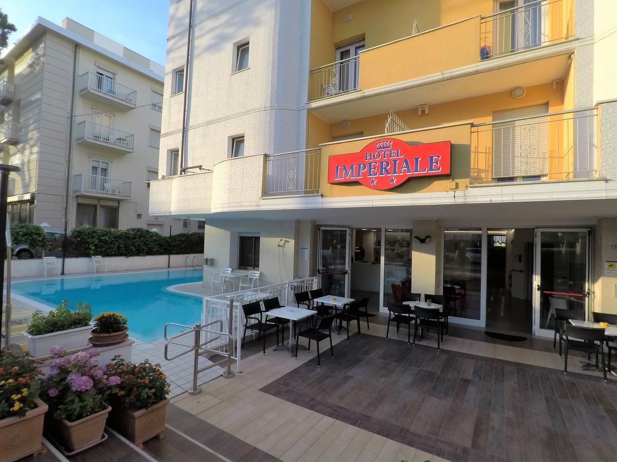 Hotel Imperiale Riccione Esterno foto