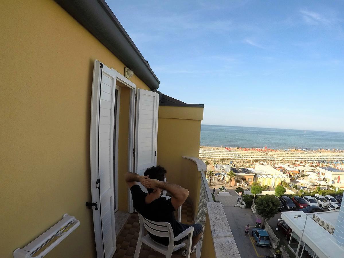 Hotel Imperiale Riccione Esterno foto